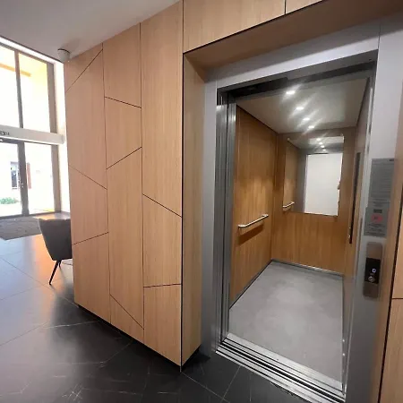 Karzo Lk 603 Free Garage Apartamento