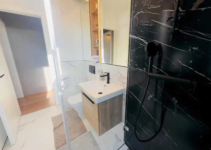 公寓 Karzo Lk 603 Free Garage